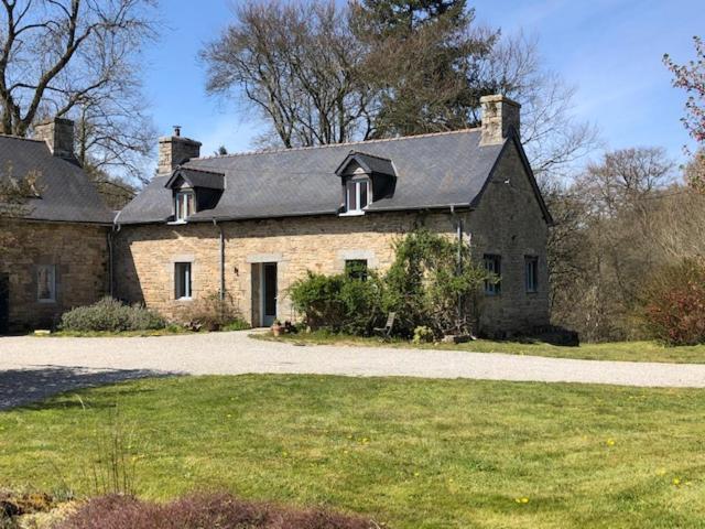 Merveilleux Cottage Dans Parc De 7,5 Hectares Saint-Nicolas-du-Pélem 外观 照片